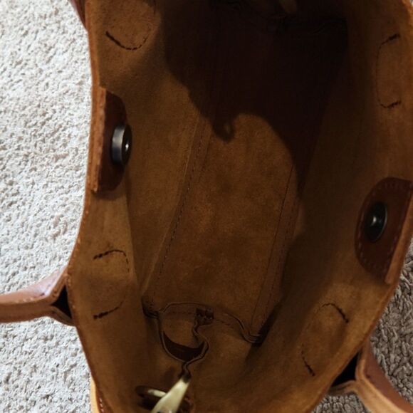 NWOT Portland Leather Goods 'Almost Perfect' Raindrop Crossbody Bag, Honey - Picture 7 of 10